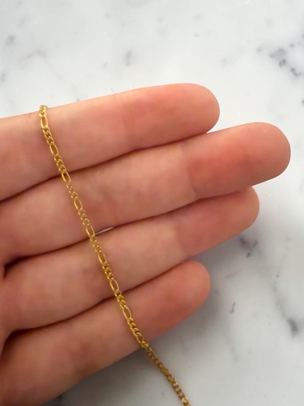 18k Real Gold Figaro Dainty Chain Bracelet Size 7”